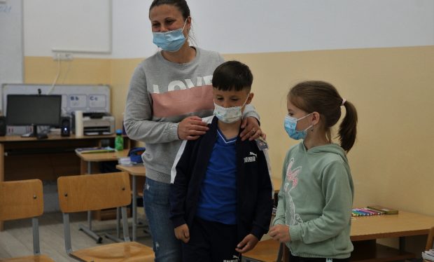 Cum arată școala din România vs cea din Marea Britanie: „Acolo, copilul nu avea nevoie nici măcar de un creion de acasă”