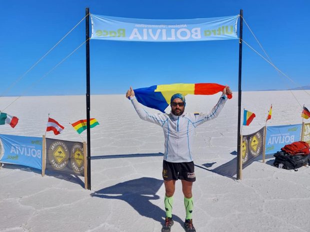 Pompierul Iulian Rotariu, din Botoșani, a câştigat ultramaratonul organizat în Anzii Cordilieri. A alergat 220 de kilometri în șapte zile