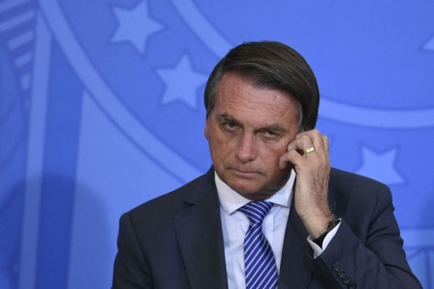 Nevaccinat anti-COVID, președintele Braziliei, Jair Bolsonaro, a fost nevoit să mănânce pe stradă la New York