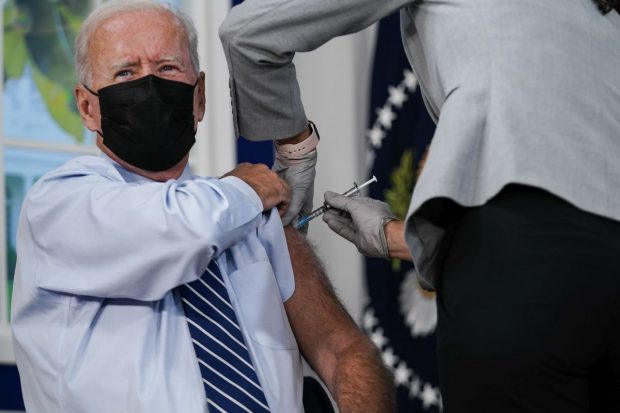 Președintele american, Joe Biden, a primit a treia doză de vaccin anti-COVID-19
