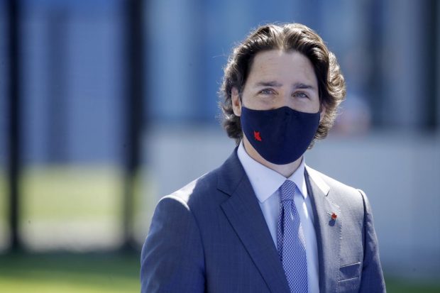 Într-un scrutin pe care aproape nimeni nu și-l dorea, premierul Canadei, Justin Trudeau, luptă pentru supraviețuire