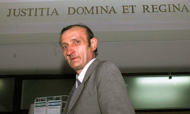 Mari erori judiciare din România: Achitat post-mortem după 12 ani de închisoare. Fiica lui a primit 5.000 de euro daune