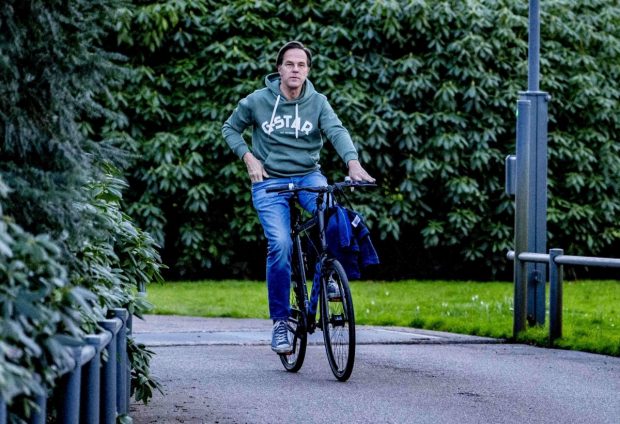 Presa olandeză: Premierul Mark Rutte ar putea fi ţinta unui atac sau unei răpiri de către traficanții de droguri