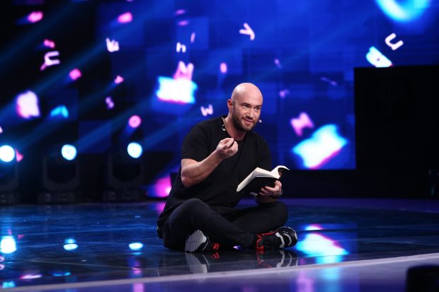 Mihai Bendeac, gest uimitor pentru un concurent de la „iUmor”: „Până la finalul acestui an o să îți virez 10.000 de euro”