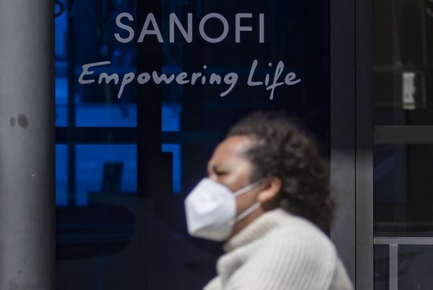 Compania Sanofi renunță la dezvoltarea vaccinului său anti-COVID prin ARN mesager