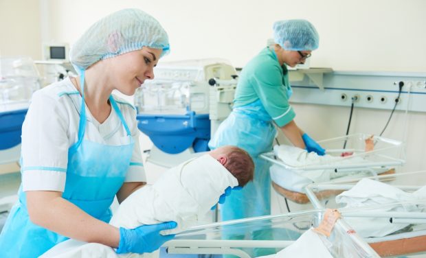 În opt luni, la Iași s-au născut mai mulți copii decât în tot anul 2020. Explicațiile medicilor