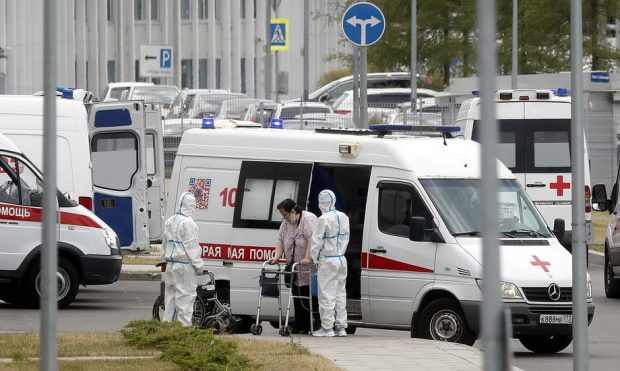 Număr fără precedent de decese asociate COVID în Rusia: 890 de morți, într-o singură zi