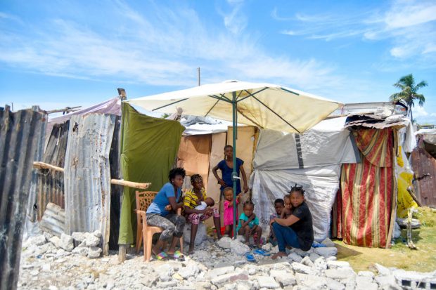 Criză umanitară în Haiti: 400.000 de persoane nu au primit niciun sprijin la peste o lună de la cutremurul de 7,2 grade
