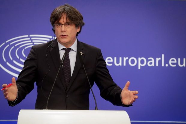Liderul separatist catalan Carles Puigdemont, arestat la sosirea în Sardinia: „Călătorea ca deputat european”