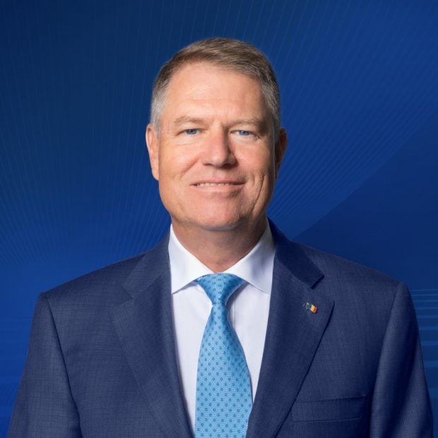 Val de critici, după ce Iohannis a anunţat convocarea partidelor la Cotroceni abia săptămâna viitoare: „E urgență, dar vorbim săptămâna viitoare”