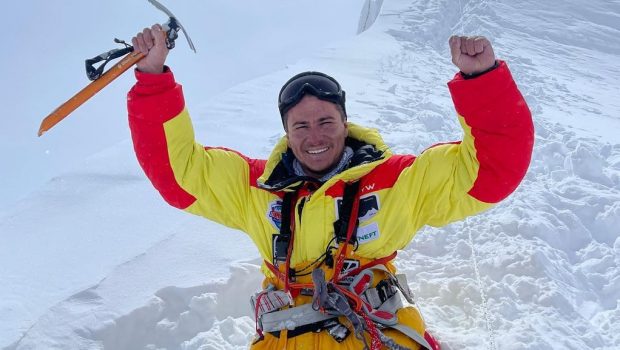 „Performanța sa este pur și simplu extraordinară”. Rusul Rustam Nabiev, primul alpinist fără picioare care a escaladat Himalaya