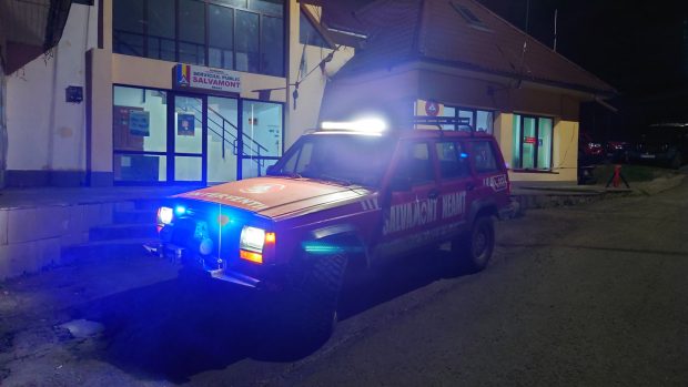 Două turiste epuizate au fost salvate de pe vârful Toaca, din Ceahlău. Una era însărcinată, cealaltă urcase pe munte cu un copil de doi ani