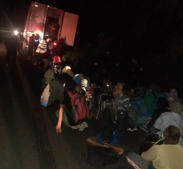 126 de migranți, găsiți încuiați într-un container, în Guatemala