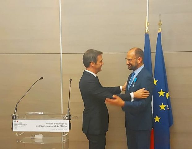 Medicul Radu Lupescu a fost decorat la Paris cu Ordinul Național al Meritului, conferit de președintele Franței, Emmanuel Macron