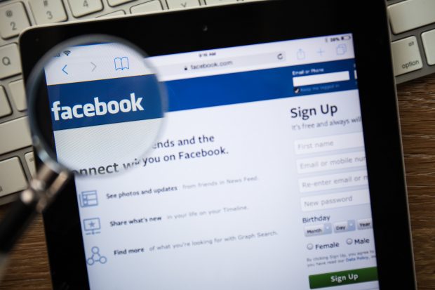 Criza Facebook se amplifică, în urma unor noi scurgeri de informații. Un alt fost angajat acuză compania că permite dezinformarea