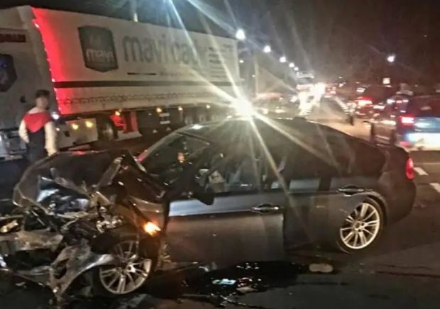 Carambol pe DN 2, în Ialomiţa. Șapte oameni, între care doi copii, au fost răniți