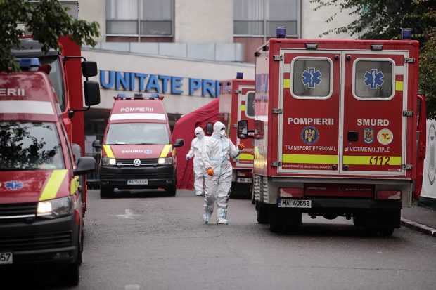 Bilanț COVID: peste 7.600 de cazuri noi și 85 de decese, anunțate astăzi. Un județ a revenit în scenariul galben