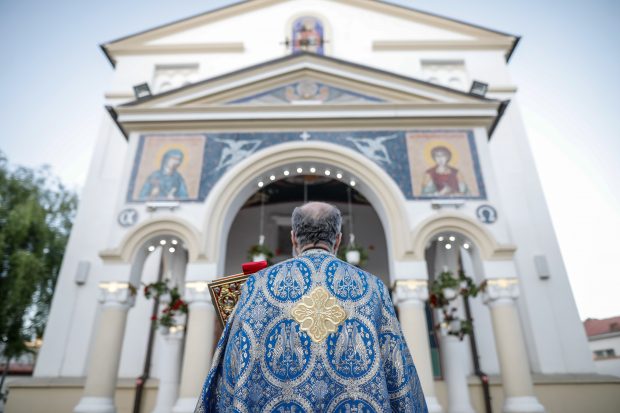 Cum reușește BOR să influențeze legi și ministere, pentru ca educația sexuală să nu ajungă la elevii români