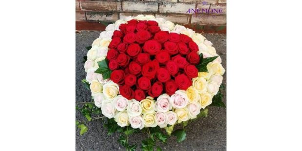Cum să surprindeți pe cei dragi cu flori la pachet – florăria Anemone vă ajută!