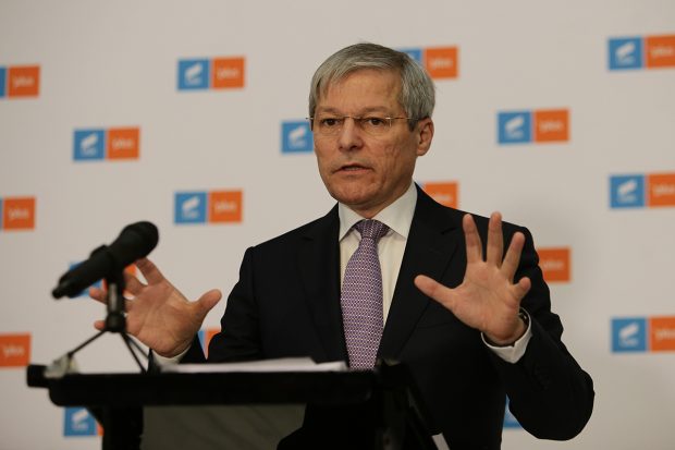 Cioloş, după excluderea judecătorului Danileț din magistratură: „PNL, PSD și UDMR încep distrugerea justiţiei”