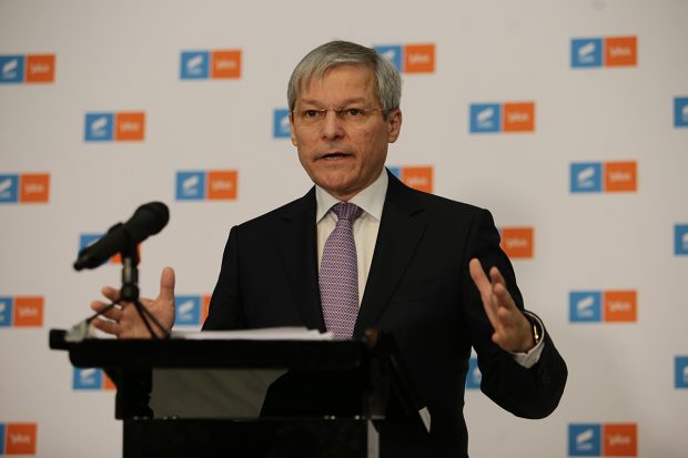 Dacian Cioloș, despre discuțiile dintre PNL și PSD: „Urmează să se nască o alianță toxică, care are ca scop păstrarea privilegiilor”