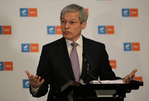 Dacian Cioloș cere votul Parlamentului pentru miniștrii respinși în comisii. „Să treacă peste orgolii politice”