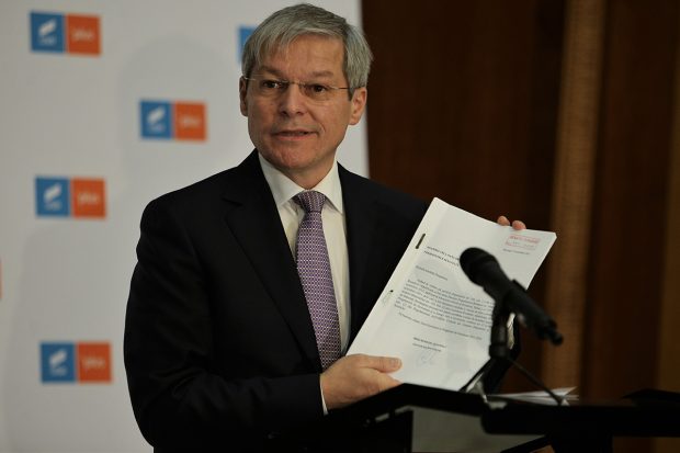 Miniștrii Cabinetului Cioloș sunt audiați astăzi în Parlament