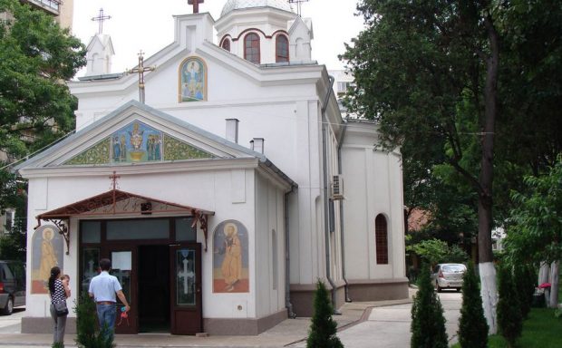 Biserica pune la dispoziția spitalelor COVID capelele din parohii și cimitire