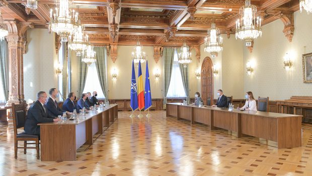 LIVETEXT. Consultări la Palatul Cotroceni pentru desemnarea premierului. PSD discută, acum, cu Iohannis
