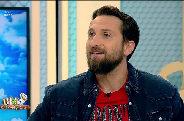 Cum arată părinții lui Dani Oțil. Imagine rară cu mama și tatăl prezentatorului de la Antena 1
