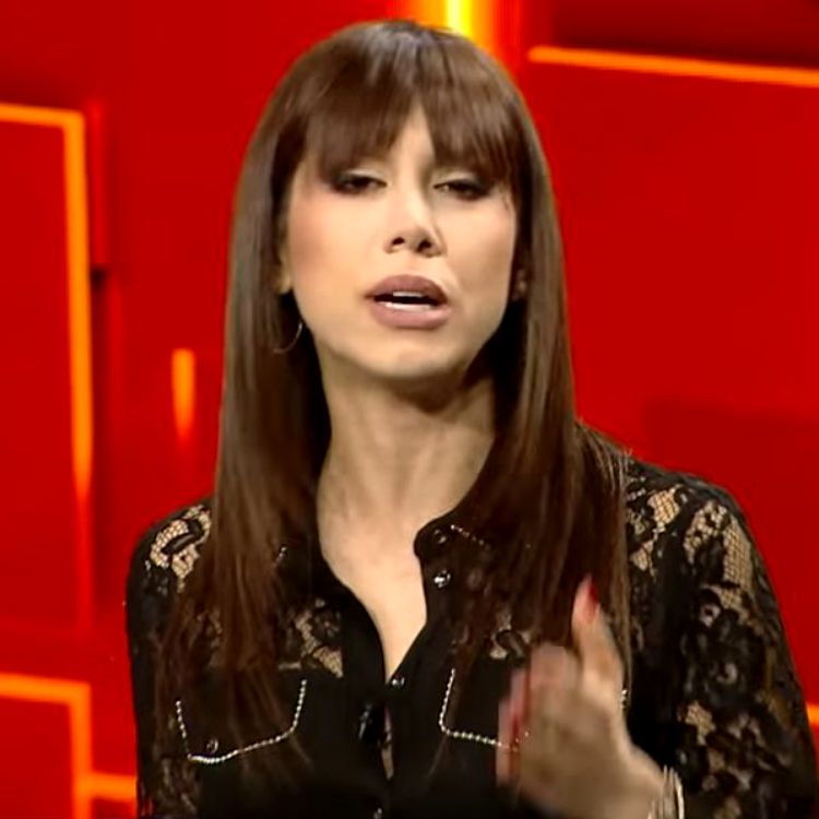 Reacția lui Denise Rifai după ce a fost oprită în trafic de un polițist. Prezentatoarea de la Kanal D a încălcat legea