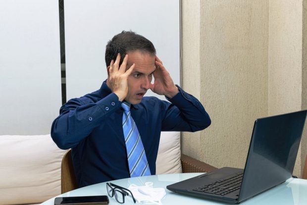 Cum să anulezi un e-mail trimis din greșeală