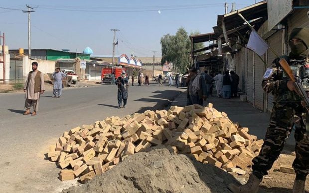 Explozie puternică într-o moschee din Afganistan, în timpul rugăciunii. Cel puțin 30 de oameni au murit