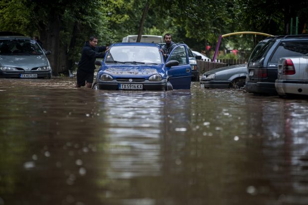 Atenţionare de călătorie emisă de MAE pentru Bulgaria. Țara, sub coduri portocaliu şi galben de ploi