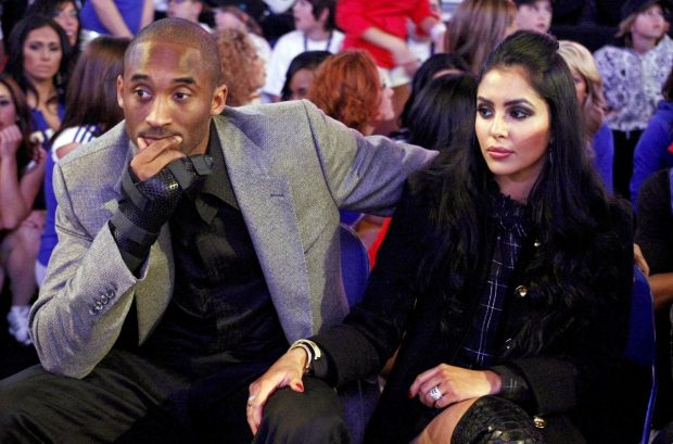 Văduva baschetbalistului Kobe Bryant spune că a aflat de moartea soțului ei de pe rețelele de socializare. „Mi-au apărut notificări pe telefon”
