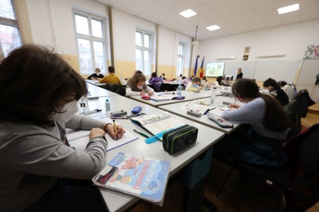 Managerul spitalului de copii Grigore Alexandrescu, în plin val 4: „Închiderea școlilor nu e o soluție. Problema sunt părinții nevaccinați”