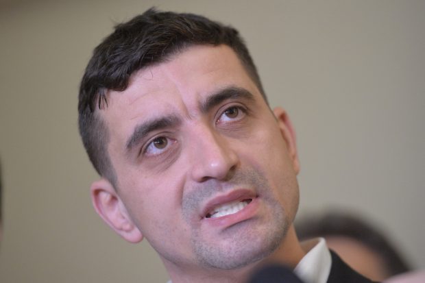 George Simion, după desemnarea lui Cioloș ca premier: „Se vede frica președintelui”