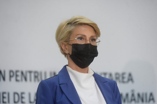 Raluca Turcan: „PNL trebuie să rămână unit, cine nu are curaj să rămână să lupte este liber să plece”