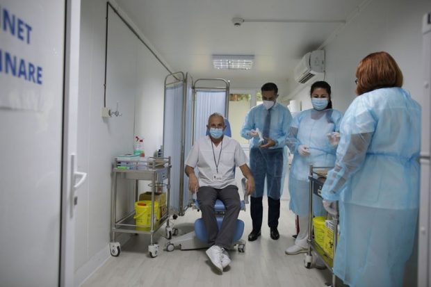 Aproape 56.000 de persoane vaccinate anti-COVID-19, în ultimele 24 de ore. Cum arată graficul imunizărilor