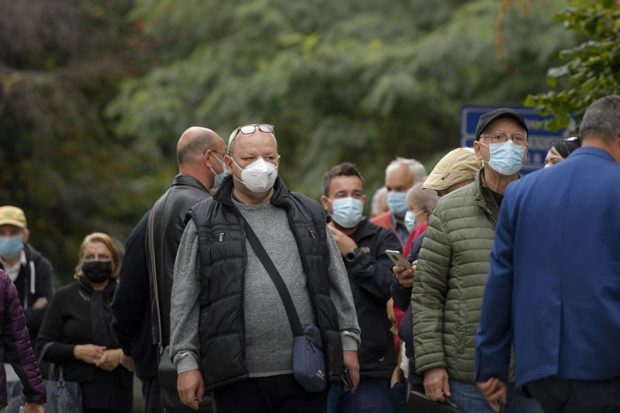 Rata de infectare cu COVID în București a coborât sub pragul de 16 cazuri la mie, după 11 zile