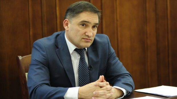 Procurorul general al Republicii Moldova, Alexandr Stoianoglo, urmărit penal. A fost ridicat din birou de mascați