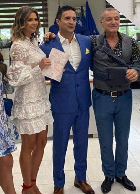 Gigi Becali, sufletul petrecerii la nunta nepotului său. Lucian s-a căsătorit cu Iulia Florescu