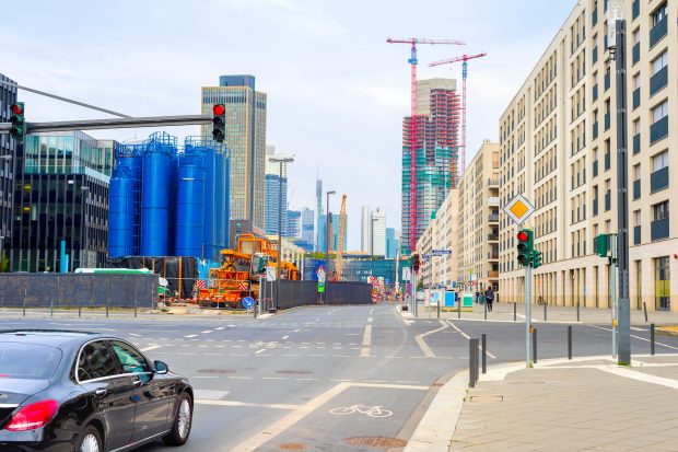 De ce sunt culorile semaforului roșu, galben și verde