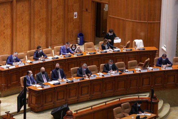 Record de voturi pentru demiterea unui Guvern, la moțiunea de cenzură împotriva cabinetului Cîțu