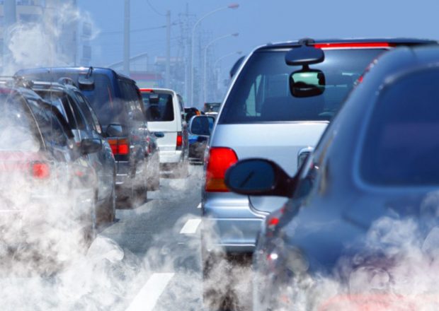 Proiect: Taxă de poluare de peste 1.000 de euro pentru mașinile vechi în București. Toate autovehiculele din provincie, obligate să plătească