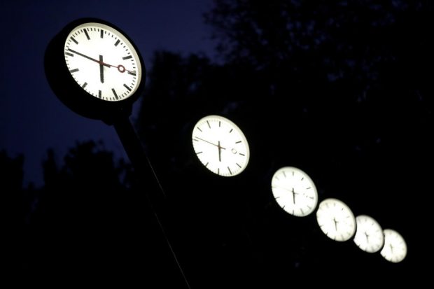 Ora de iarnă 2022. Ceasurile se dau înapoi la noapte. Cum va fi mersul trenurilor