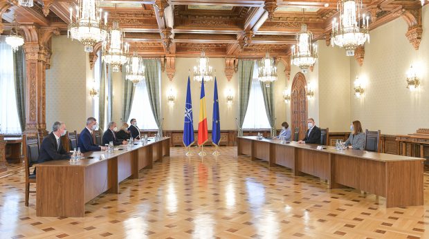 Consultările de la Cotroceni pentru desemnarea unui nou premier s-au încheiat. Klaus Iohannis anunță concluziile zilei la 18:10
