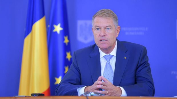 A eșuat statul, ne-a anunțat un președinte care încă plutește în lumea lui de protocol și fițe. Până când?