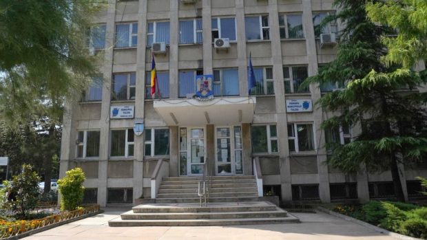 Cetățenii și angajații nevaccinați, acces interzis în primăria din Tulcea. Edilul: „Suntem aproape de dezastru”