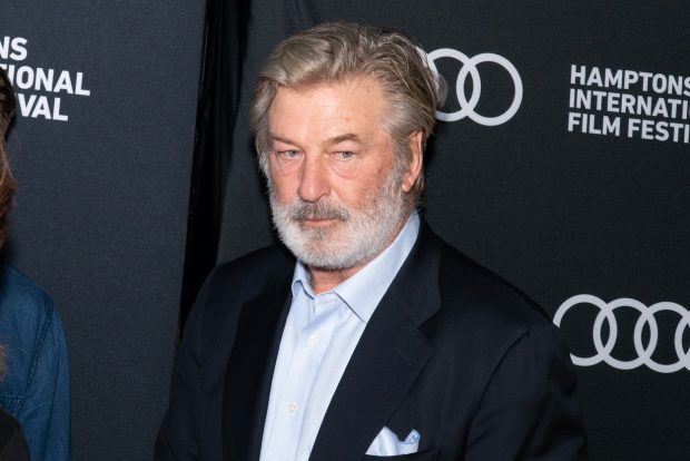 Alec Baldwin a apăsat pe trăgaciul armei cu care a fost ucisă Halyna Hutchins – raport FBI
